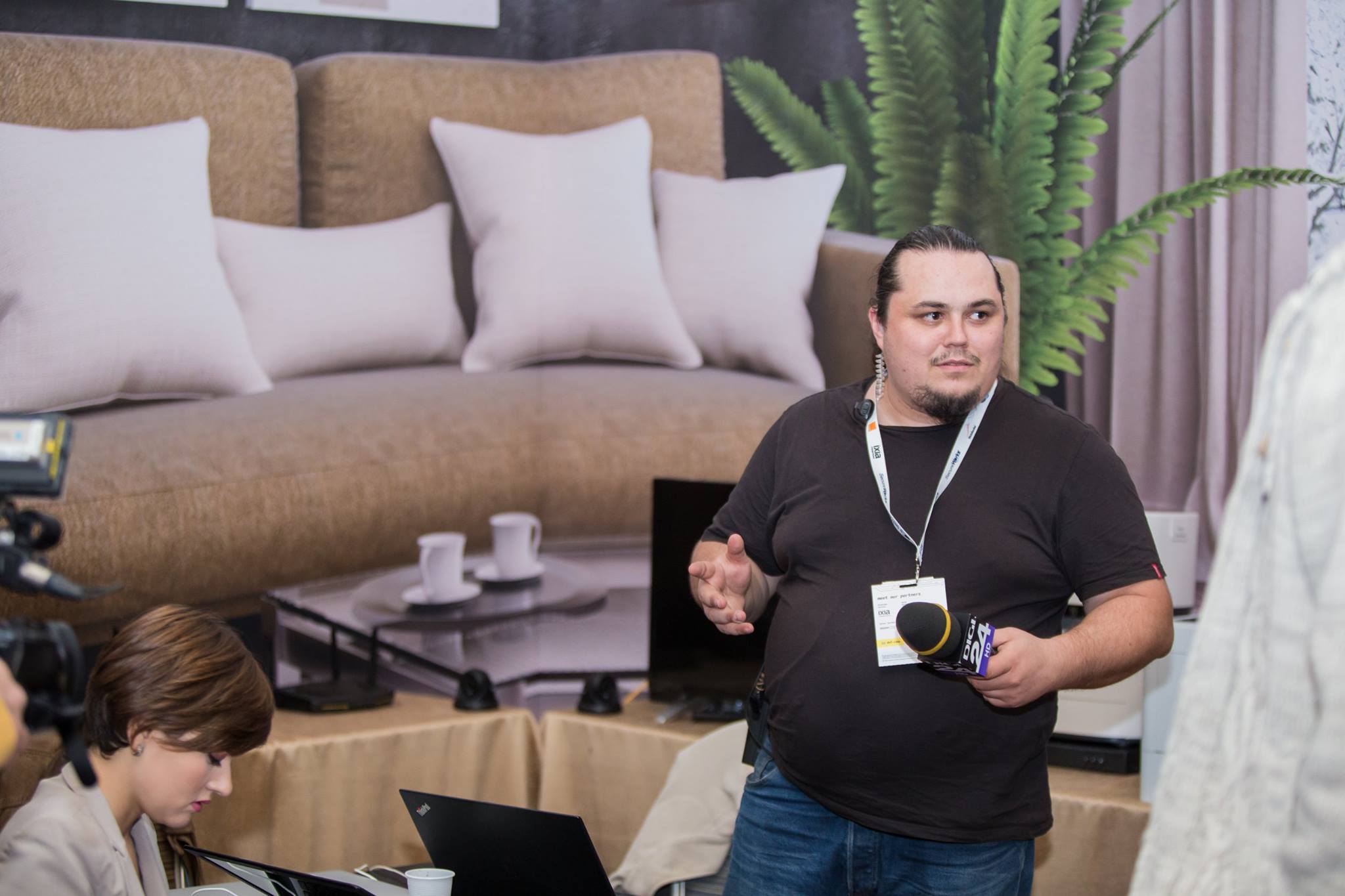 Bogdan Cazacu la DefCamp 2017